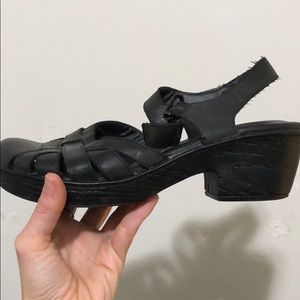 Black Leather Low-Heeled Strappy Mary Janes